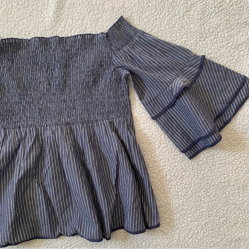 American Eagle Top - Picture 6 of 10